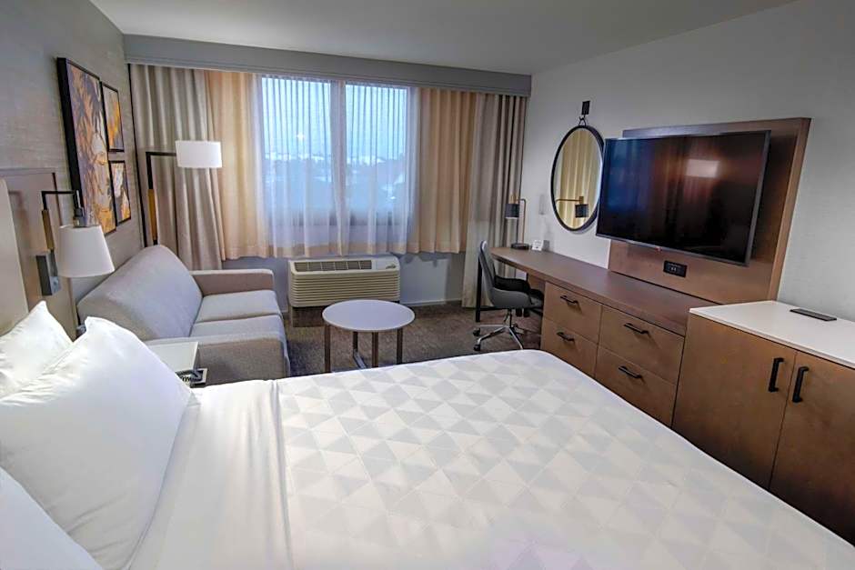 DoubleTree by Hilton Buena Park