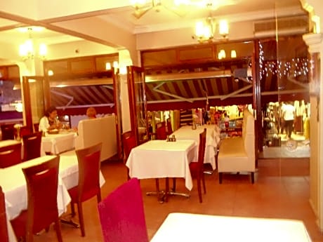 Ares Hotel Istanbul Sultanahmet Istanbul Sultanahmet Istanbul Hotels Istanbul At Getaroom