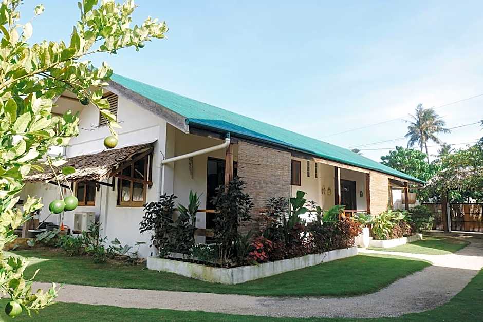 Casa De Loren Family Room