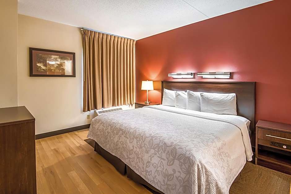 Photo 1 of 4 of Standard 1 Queen Bed, Accessible, Roll in Shower