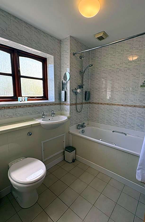 Tollgate Hotel & Leisure