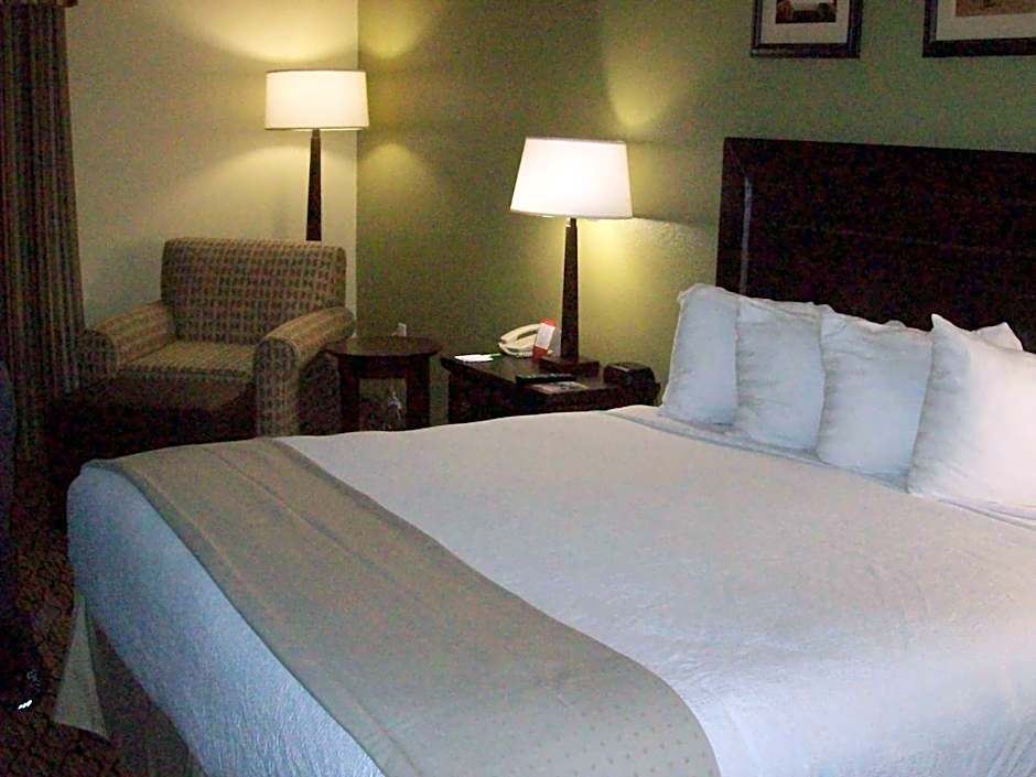 Holiday Inn Edison at Midtown By IHG