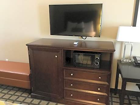 Deluxe Studio Suite with Two Queen Beds - Non-Smoking