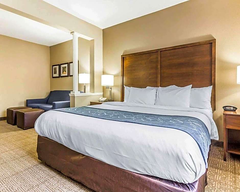 Comfort Suites At Isle Of Palms Connector