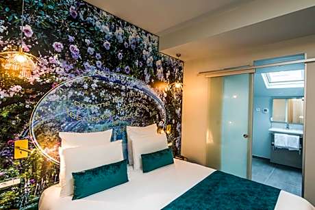 Two Rooms next to Each Other