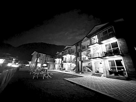 Kunhar Hotel RiverSide Block