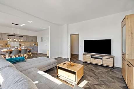 Infinity Stay Kaiser Wilhelm Bruecke