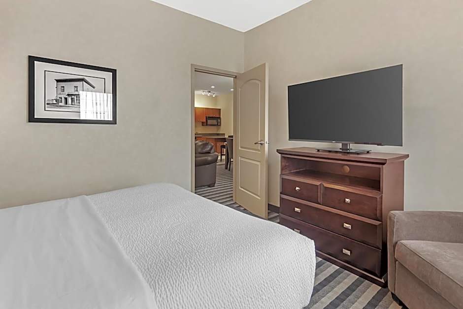 Best Western Plus Meridian Hotel