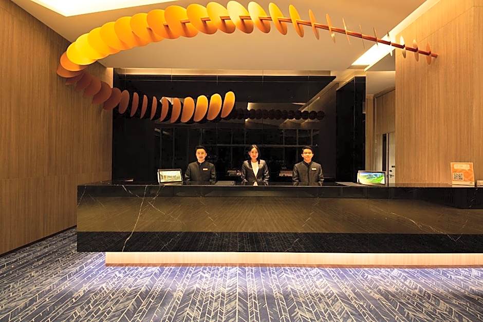 Zealax Hotel & Residence