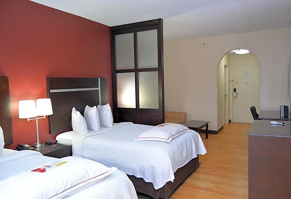 Red Roof PLUS+ & Suites Chattanooga - Downtown