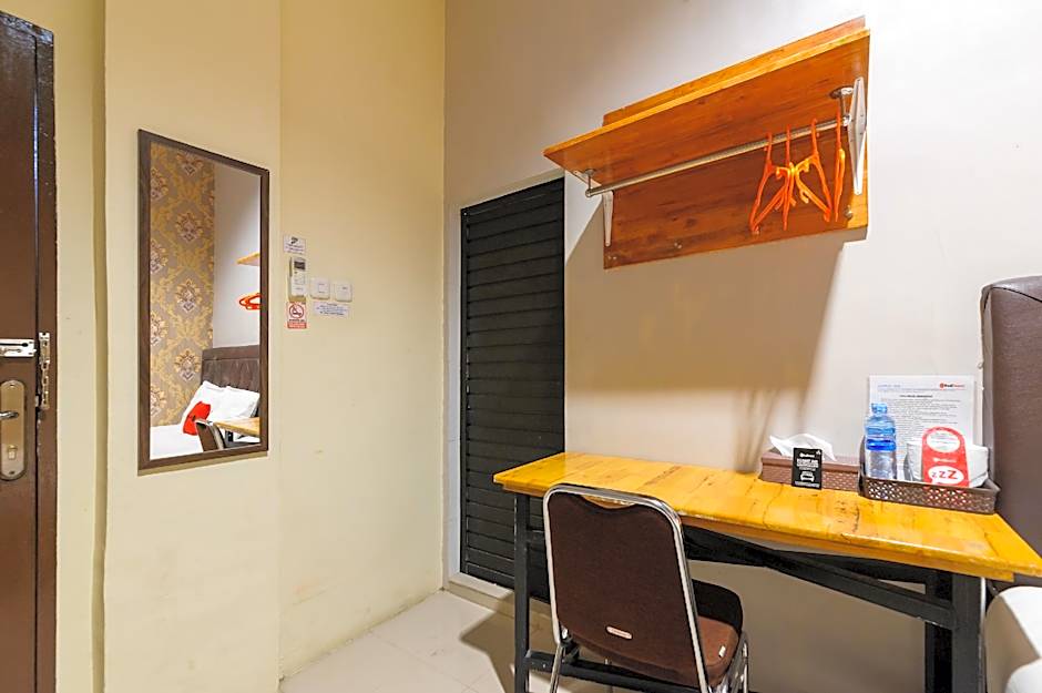 RedDoorz near Waterpark Citra Garden Medan