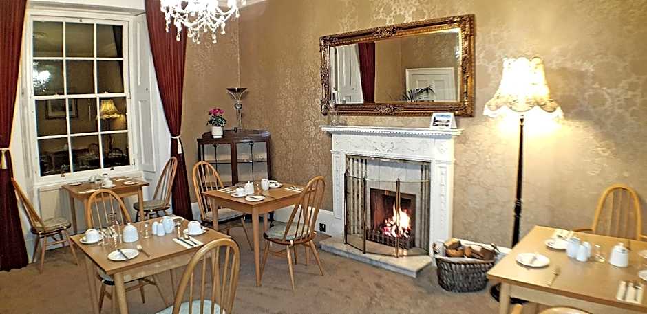 CREAG DHUBH COUNTRY HOUSE