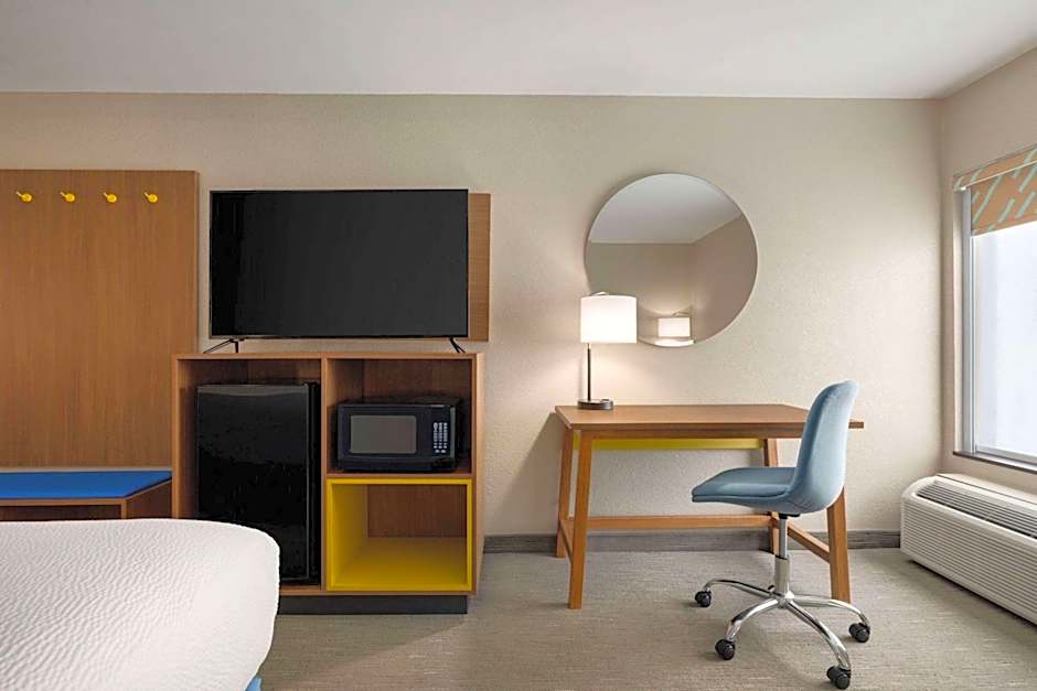 Days Inn by Wyndham Hillsboro