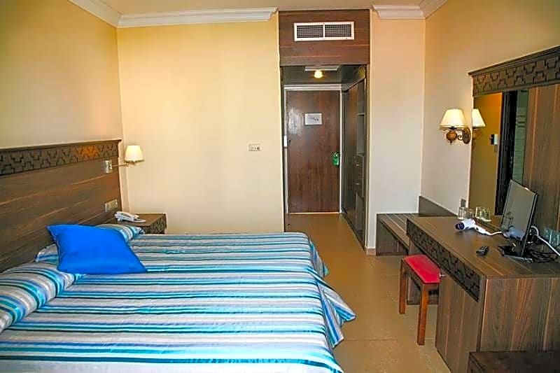 Photo 1 of 10 of Anais Bay Apartment
