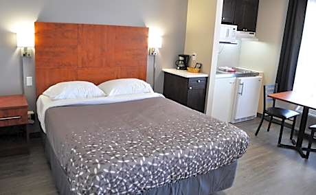 Two Room Kitchenette Suite