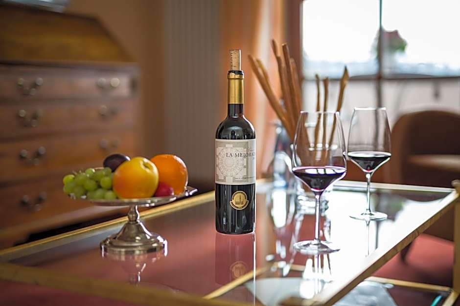 Hotel Restaurant Vinothek LAMM