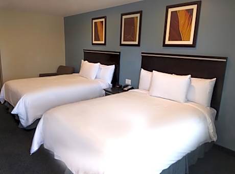 Queen Room with Two Queen Beds - Non-Smoking