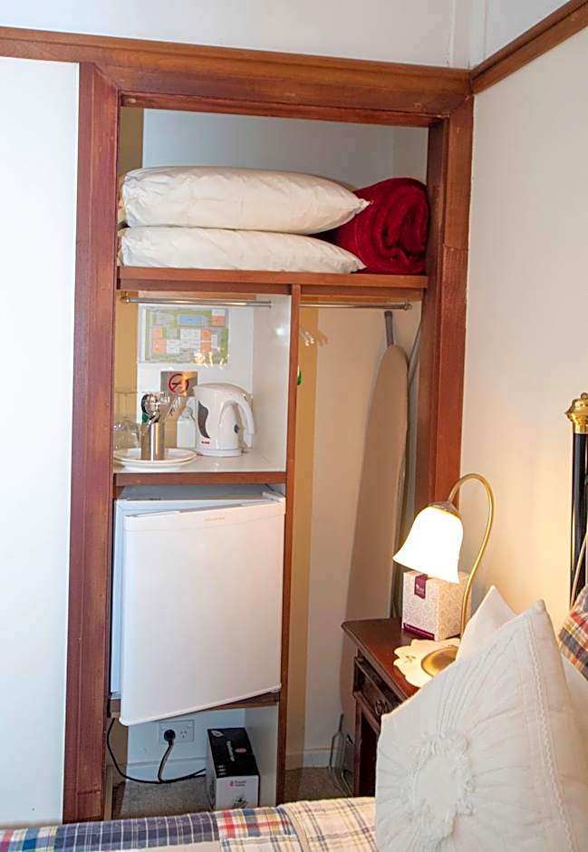 Rosebridge House Bed & Breakfast