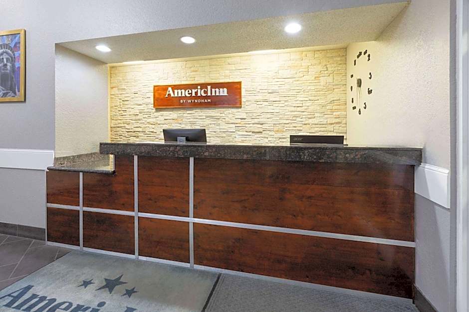 AmericInn by Wyndham Grinnell