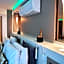 Seaflats Iate Plaza Hotel