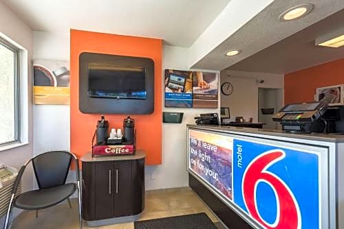 Motel 6 Reno - Virginia Plumb – Reno, NV