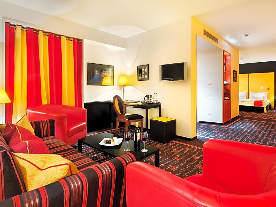 Photo 1 of 6 of Senior Suite