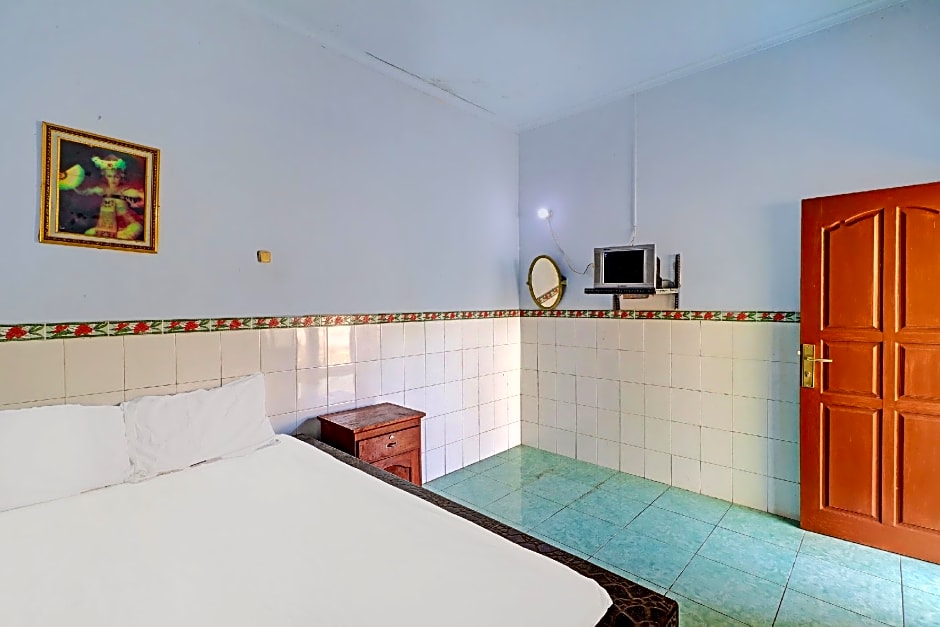 Hotel O Sekar Jagat Near Pantai Baluk Rening