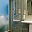 Super 8 by Wyndham Munich City North