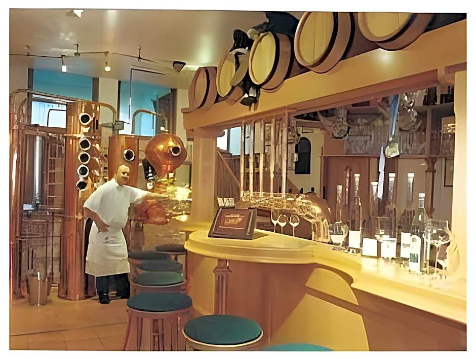 Hotel & Restaurant Zum Ochsen -Ox Distillery
