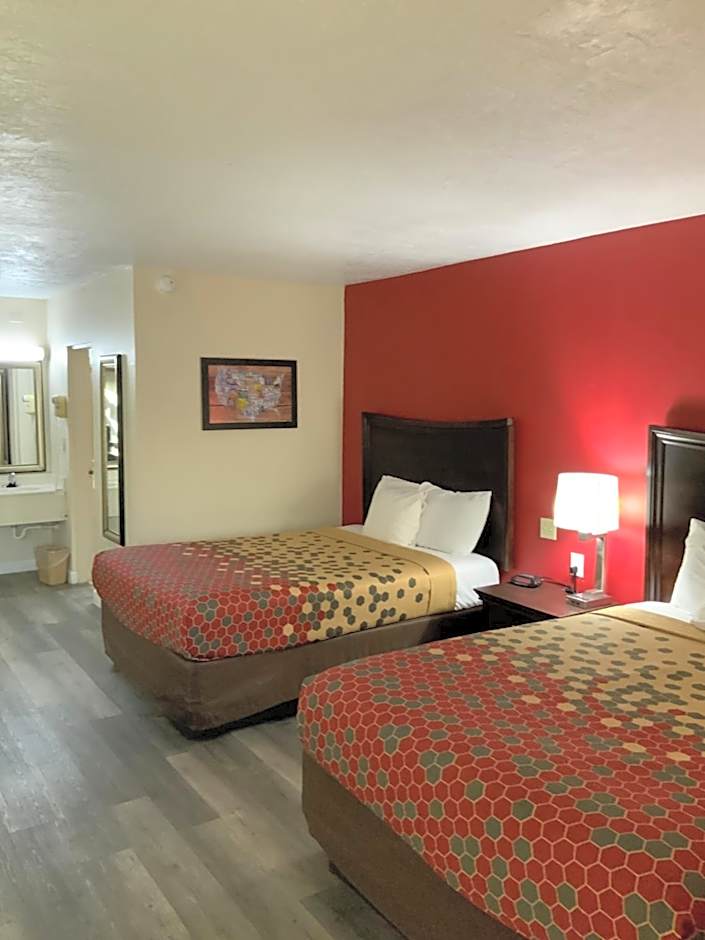 Perry Inn & Suites By Capital O National Fairground GA I 75
