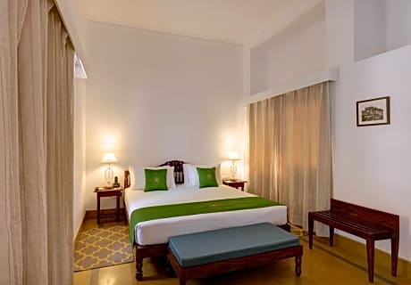 Awadh Room with 20% discount on laundry (upto 5 pcs) | 10% discount on food and beverages
