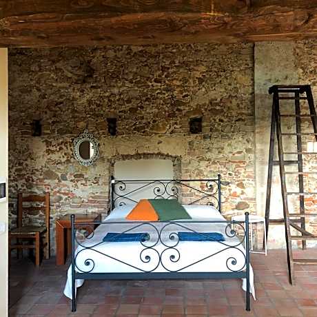 Studio - Split Level