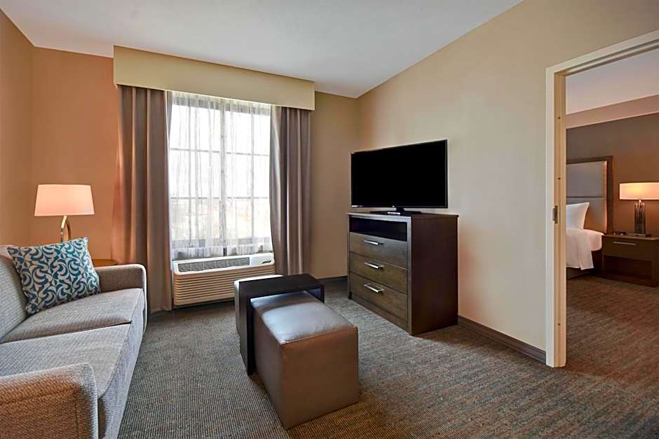 Homewood Suites by Hilton Orlando at FLAMINGO CROSSINGS Town Center