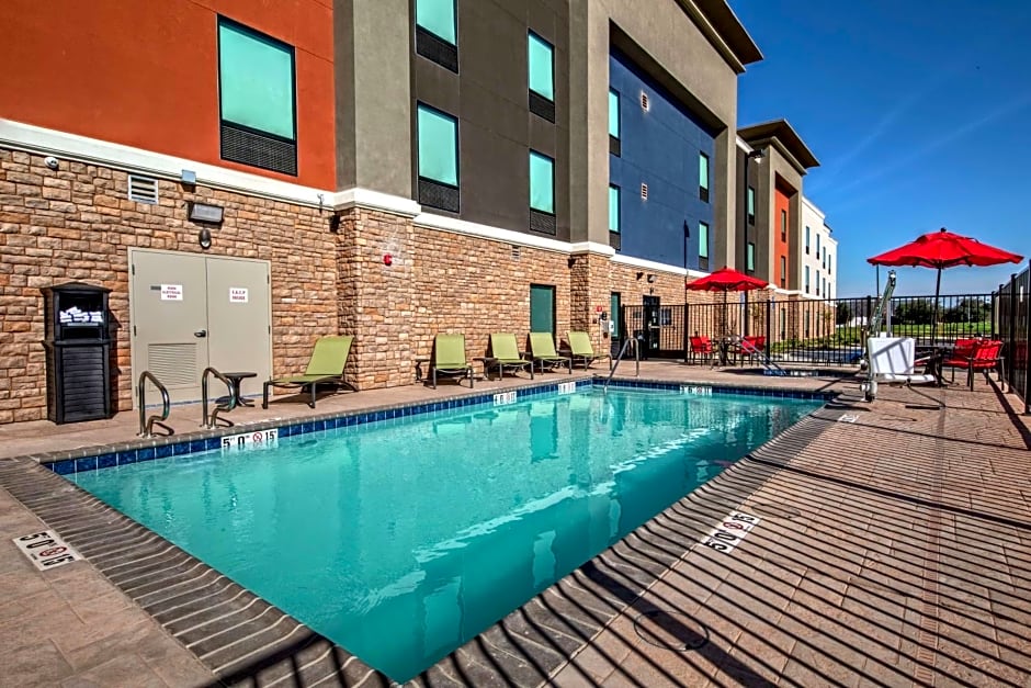 Hampton Inn By Hilton Fresno Airport