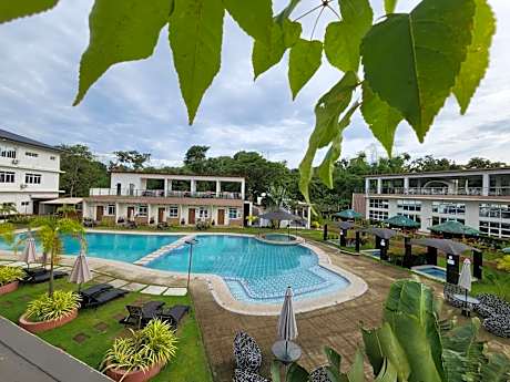 JADE RESORT - Bauang, La Union