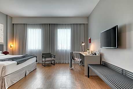 Premium King Room