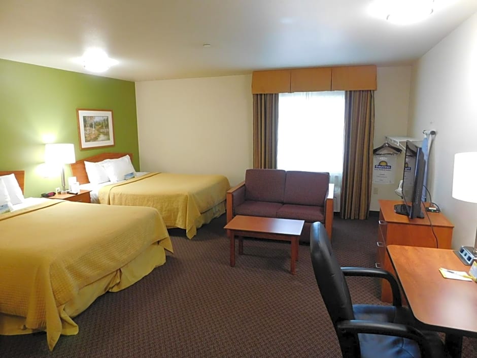 Days Inn & Suites by Wyndham Rochester South