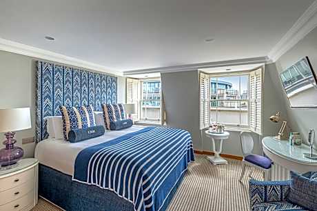 Double Room with Partial Sea View