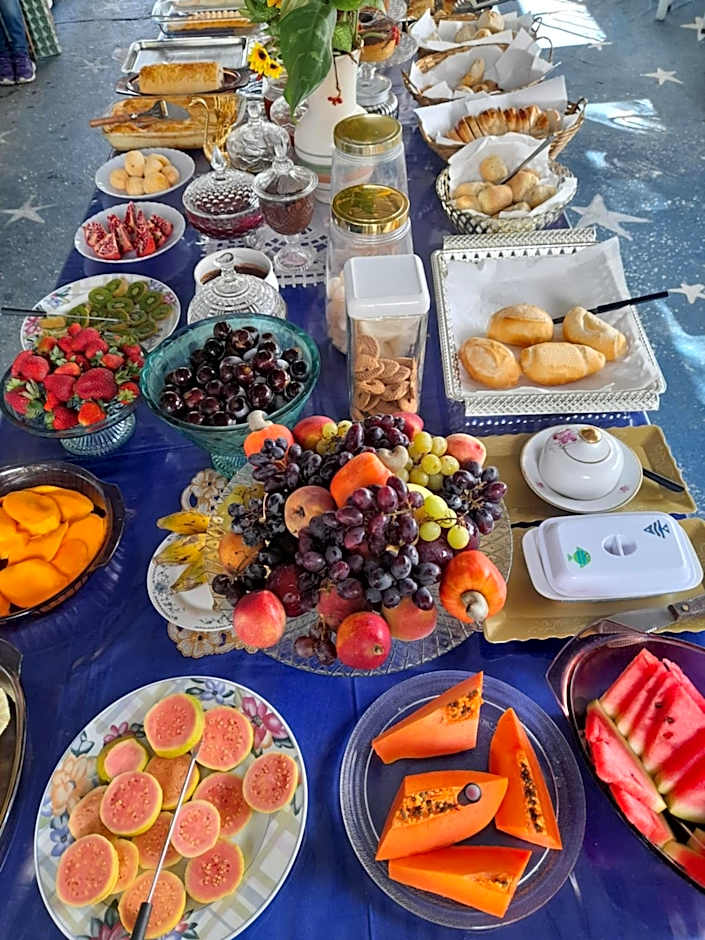 Pousada das Estrelas -Rua principal no centro de Conservatória