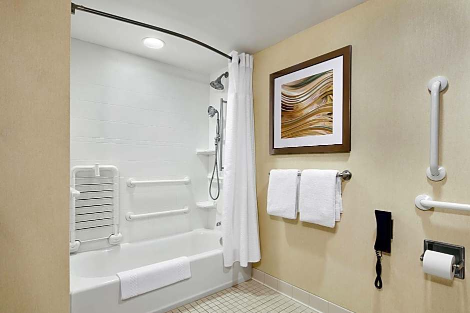 Courtyard by Marriott Newark Downtown