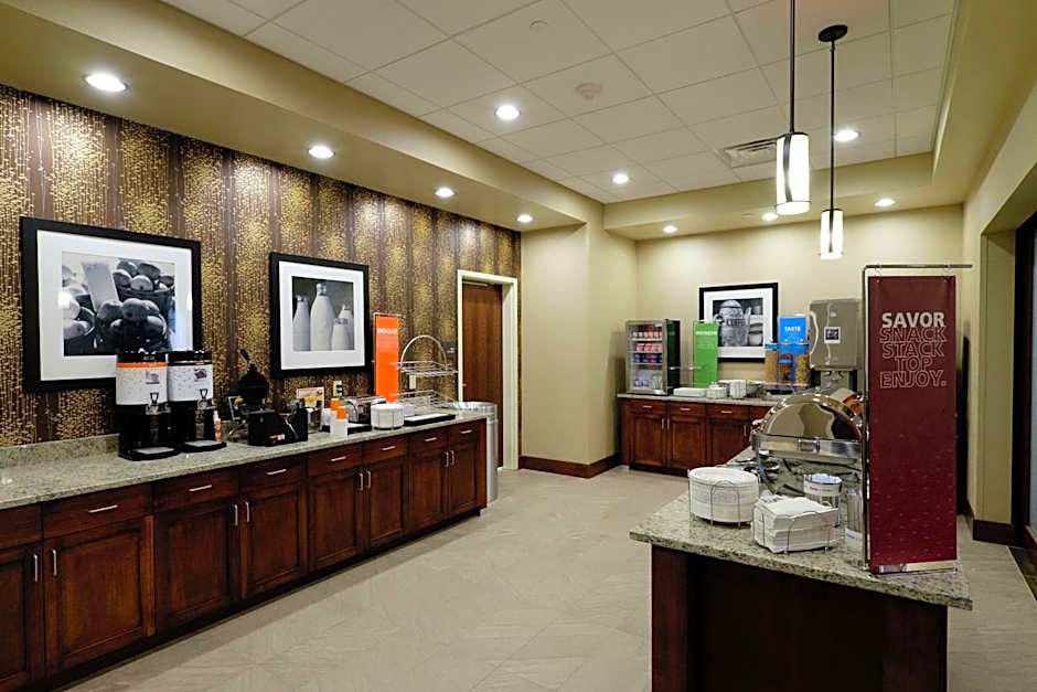 Hampton Inn By Hilton Green Bay Downtown WI