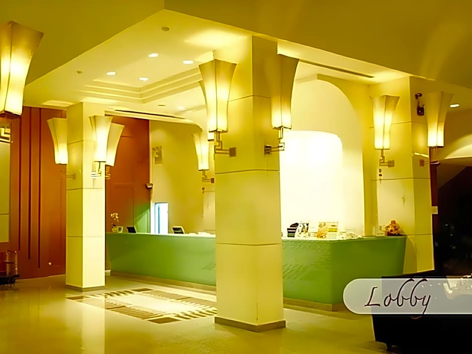 New Season Hotel