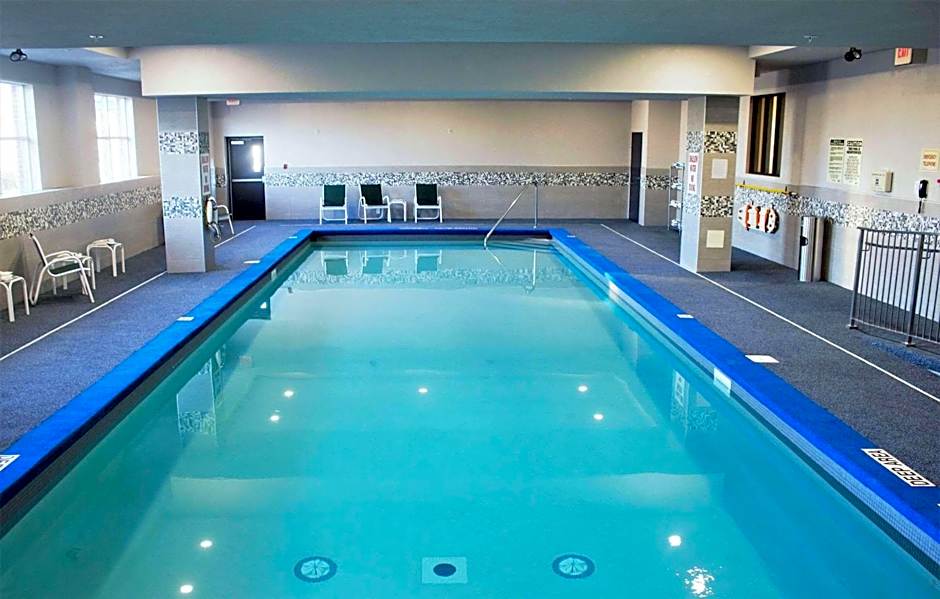 Country Inn & Suites by Radisson, Niagara Falls, ON