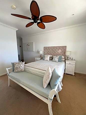 Deluxe Double Room with Balcony and Sea View