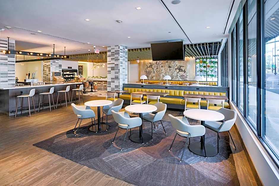 DoubleTree by Hilton Hartford Downtown