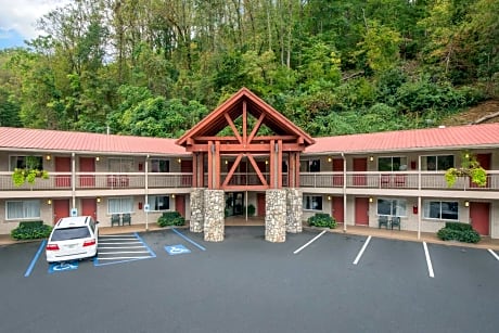 Econo Lodge Cherokee Near River Park