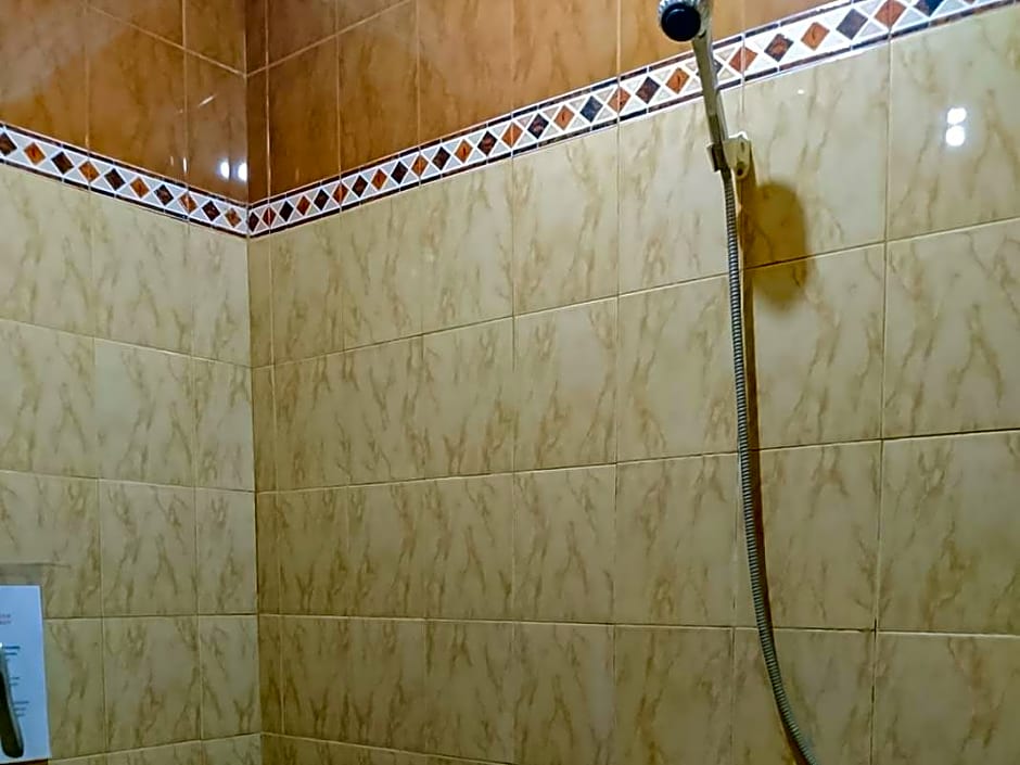 RedDoorz Syariah near Pasar Sleko Madiun 