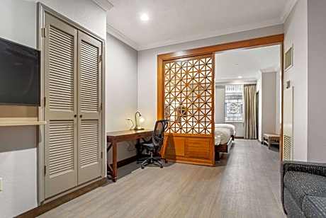 Suite with Two Double Beds - Non-Smoking