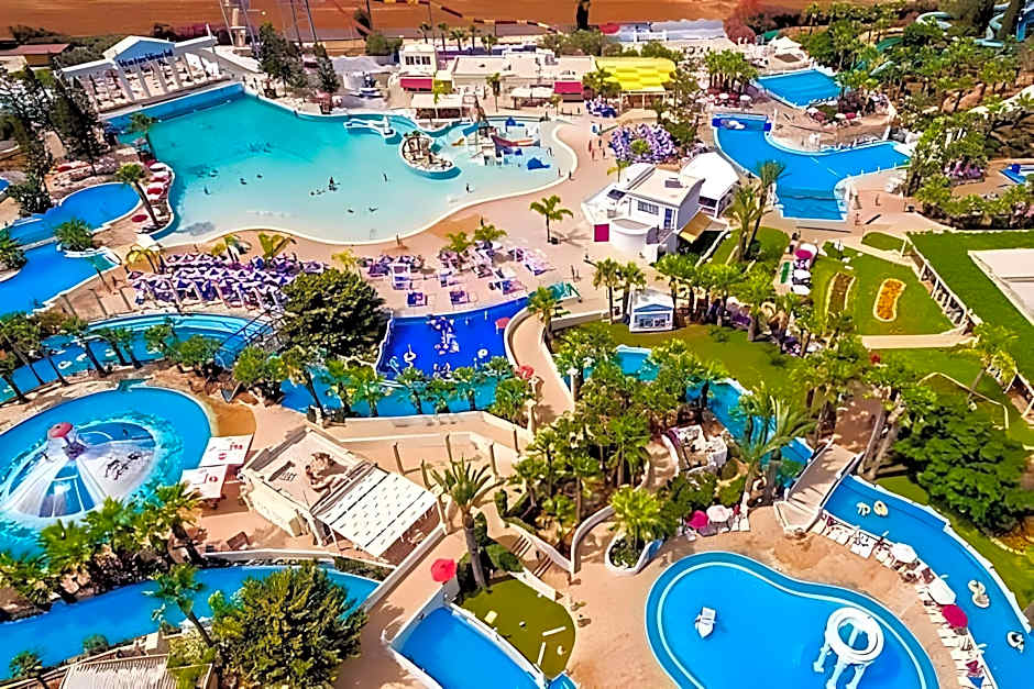 Tsokkos Paradise Holiday Village