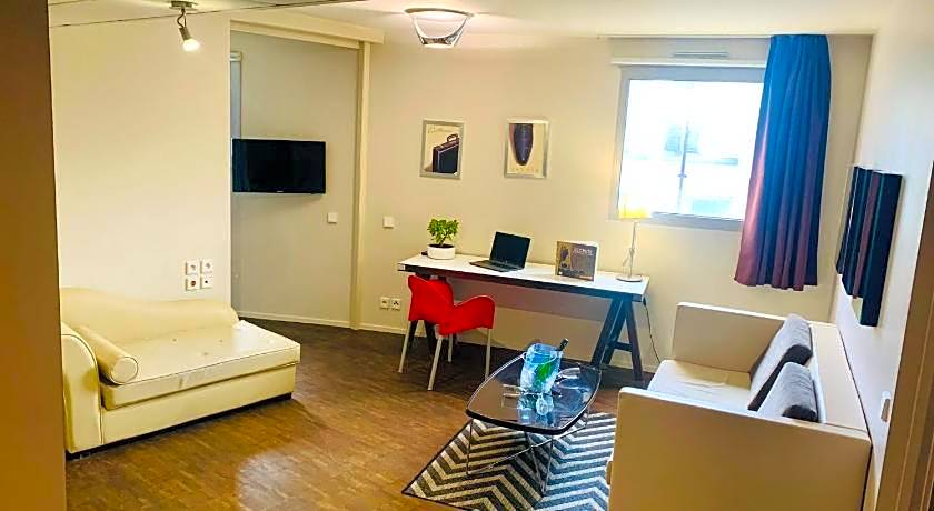 Standing Hotel Suites by Actisource